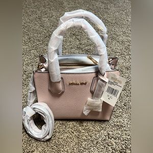 Michael Kors Medium Mercer Bag NWT